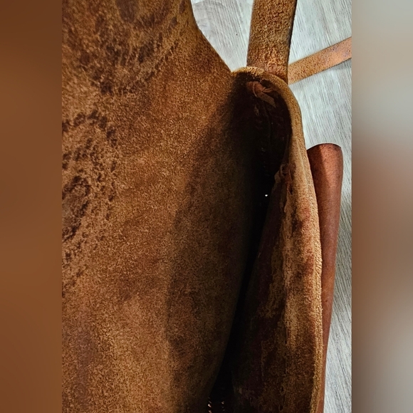 Vintage Tooled Leather Crossbody Bag - Picture 4 of 4